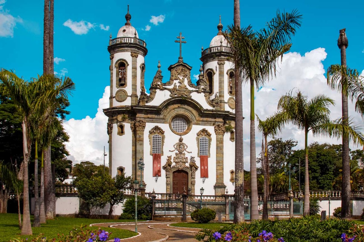 Cidades Históricas de Minas Gerais e Capitólio 2027